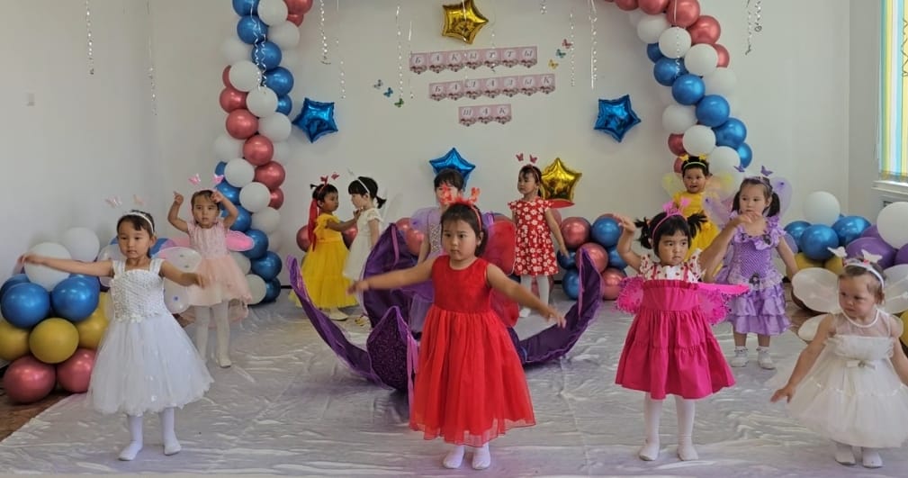 «Ақбөбек» бөбекжай-бақшасында 1маусым- Халықаралық балаларды қорғау күніне арналған «Бақытты балалық шақ» атты ертеңгілік өткізілді. Тәрбиеші: Сеңгірбаева Мира Амандыққызы